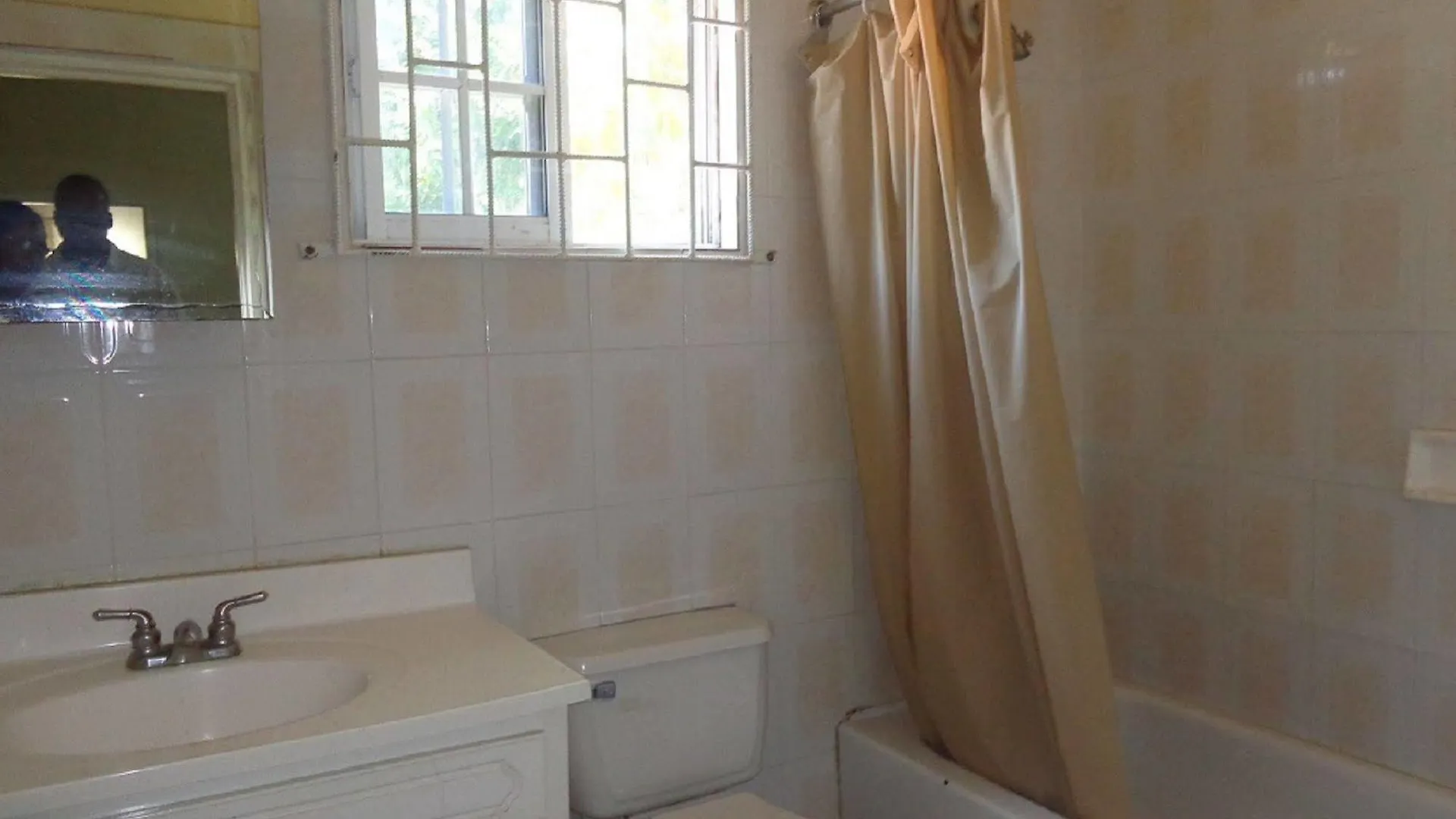 Bethel Court Guesthouse Montego Bay Pensión